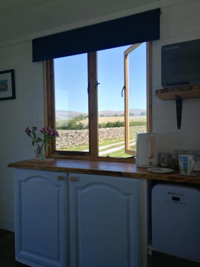 Sunny Mount Shepherd's Hut Long Marton